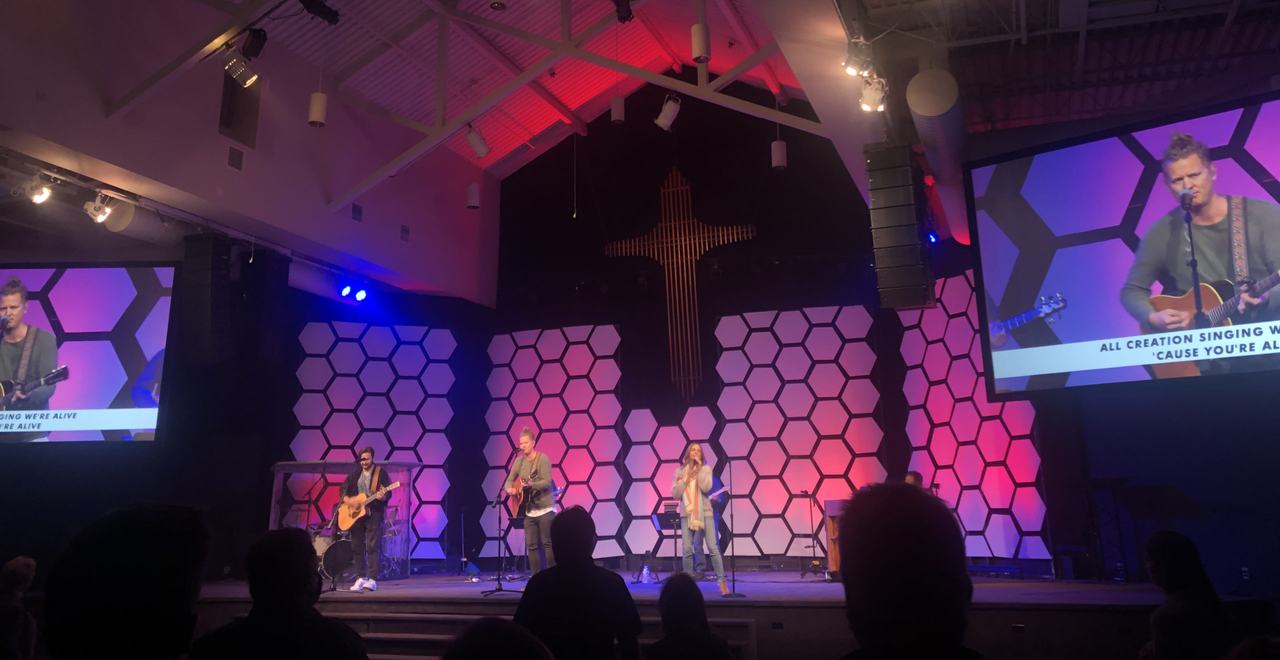 Dan_leading_worship_5.9.21
